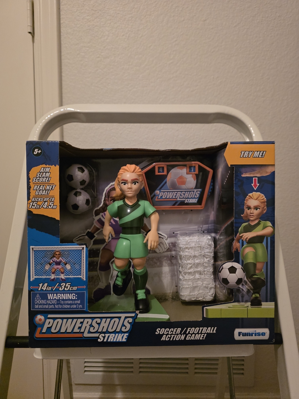 PowerShots Strike Green Soccer Action Figure Playset